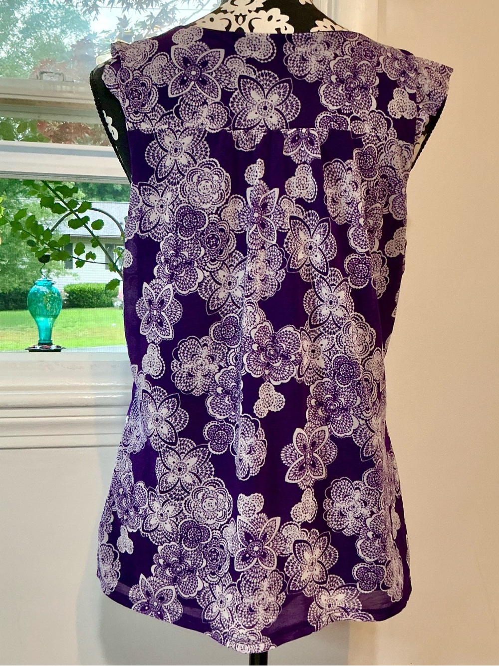 Elle Purple Ruffled VNeck Short Flutter Sleeve Blouse Size Large - Picture 4 of 12